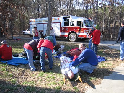 photo of CERT training at a mock disaster scene